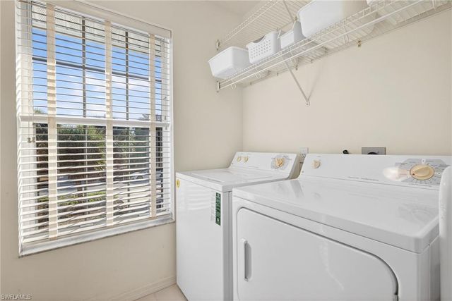 1112 Skiff PL, Sanibel, FL 33957