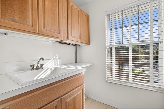 1112 Skiff PL, Sanibel, FL 33957