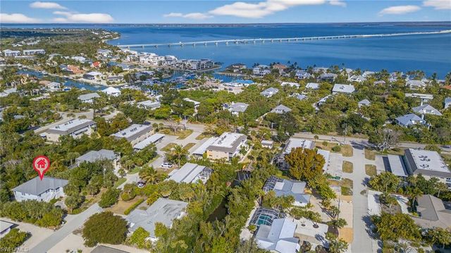 1112 Skiff PL, Sanibel, FL 33957