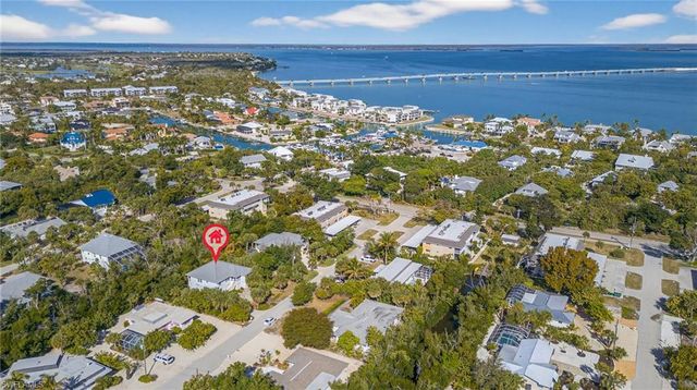 1112 Skiff PL, Sanibel, FL 33957
