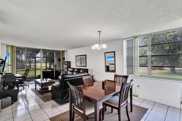 9430 Tangerine Place, Davie, FL 33324