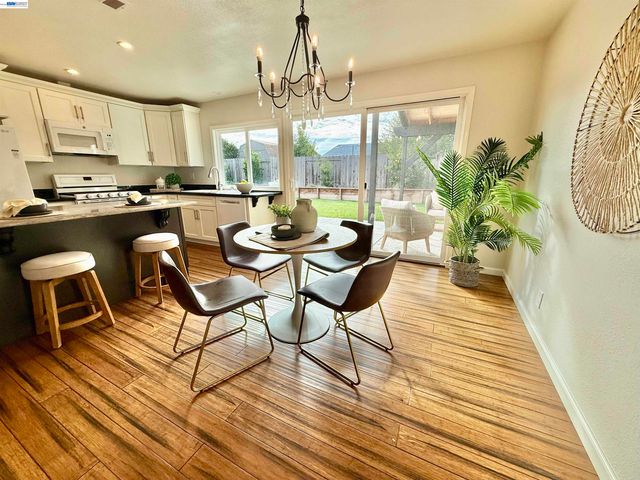 539 Mayten Dr, Livermore, CA 94551