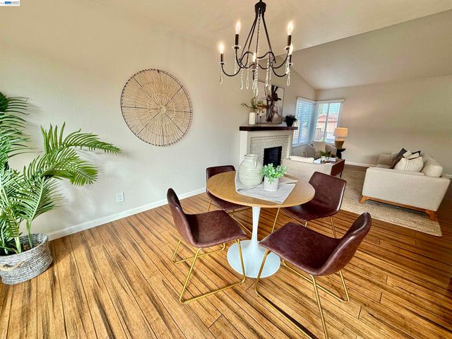 539 Mayten Dr, Livermore, CA 94551