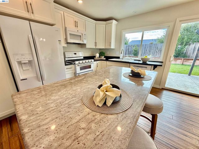 539 Mayten Dr, Livermore, CA 94551