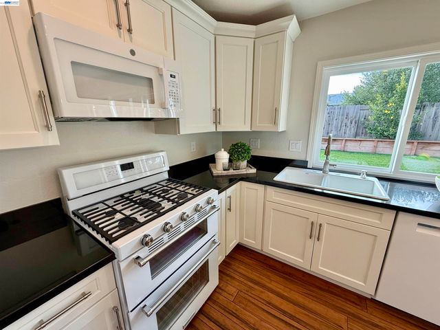 539 Mayten Dr, Livermore, CA 94551