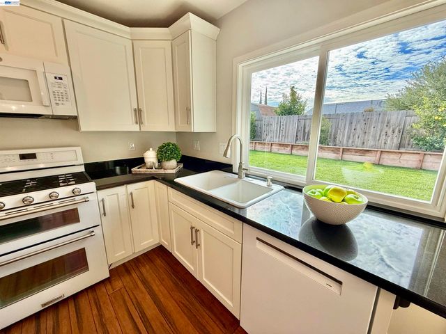 539 Mayten Dr, Livermore, CA 94551