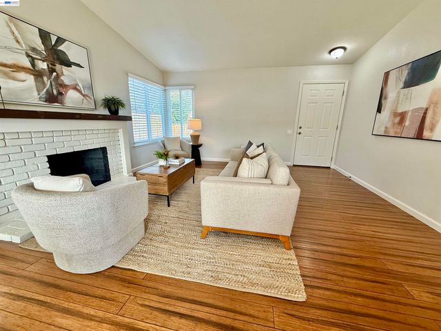 539 Mayten Dr, Livermore, CA 94551