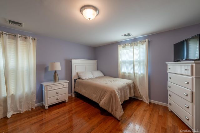 20 Sterling Place, Roosevelt, NY 11575