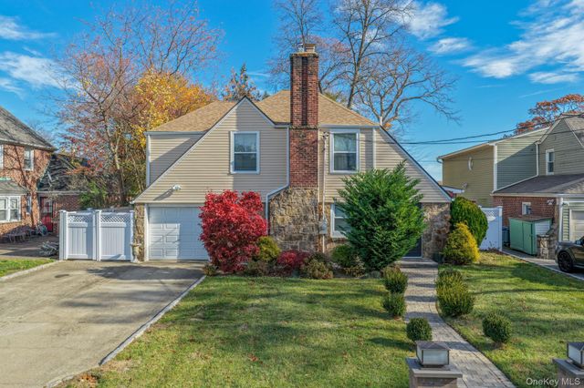 20 Sterling Place, Roosevelt, NY 11575