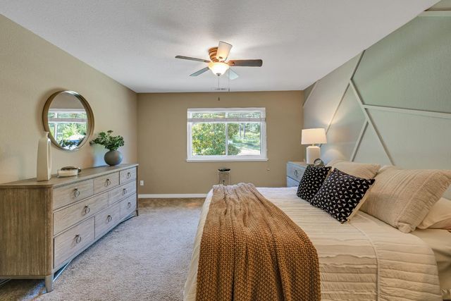 13780 Torrey Pines Dr, Auburn, CA 95602