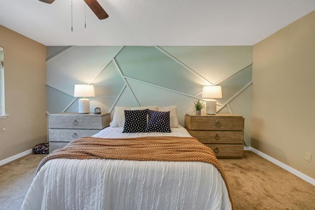 13780 Torrey Pines Dr, Auburn, CA 95602