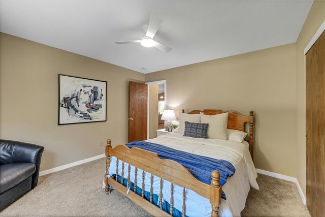 13780 Torrey Pines Dr, Auburn, CA 95602