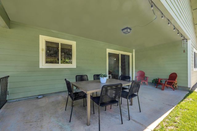 13780 Torrey Pines Dr, Auburn, CA 95602
