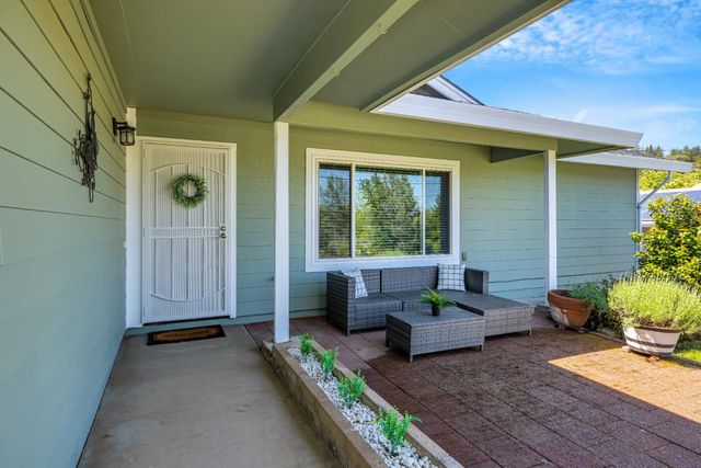 13780 Torrey Pines Dr, Auburn, CA 95602