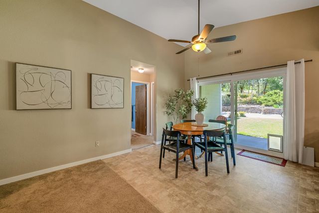 13780 Torrey Pines Dr, Auburn, CA 95602