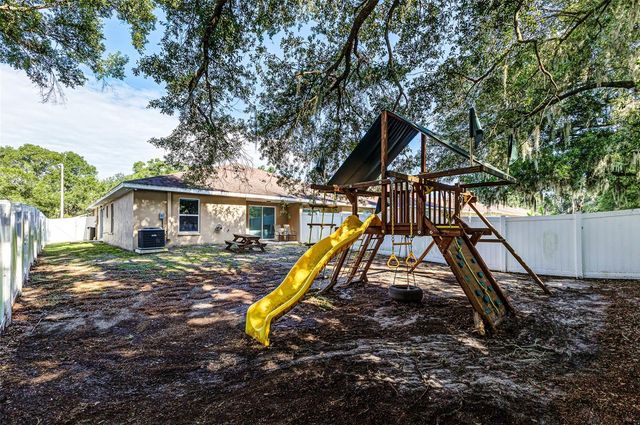 5662 TOWER PALMS LANE, Lakeland, FL 33811