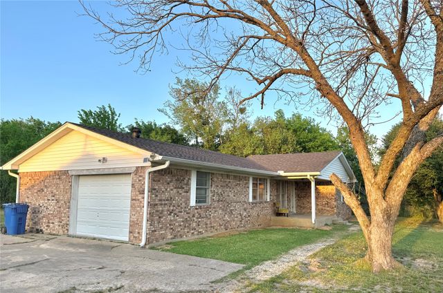 10344 County Road 2404, Tool, TX 75143