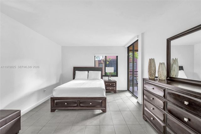 20841 San Simeon Way 205, Miami, FL 33179