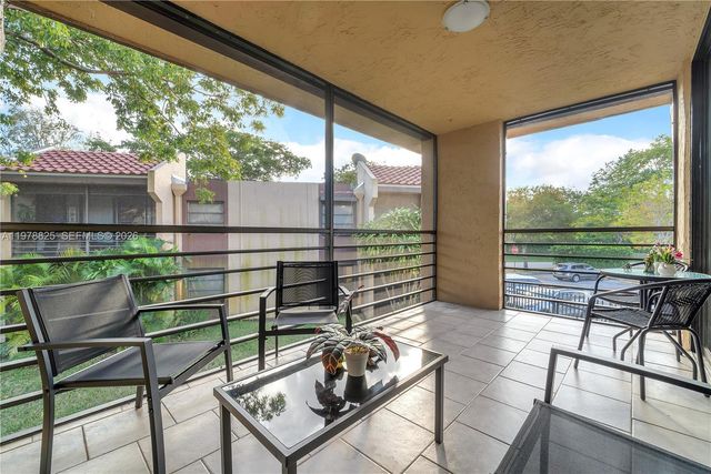 20841 San Simeon Way 205, Miami, FL 33179