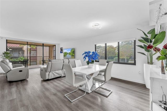 20841 San Simeon Way 205, Miami, FL 33179