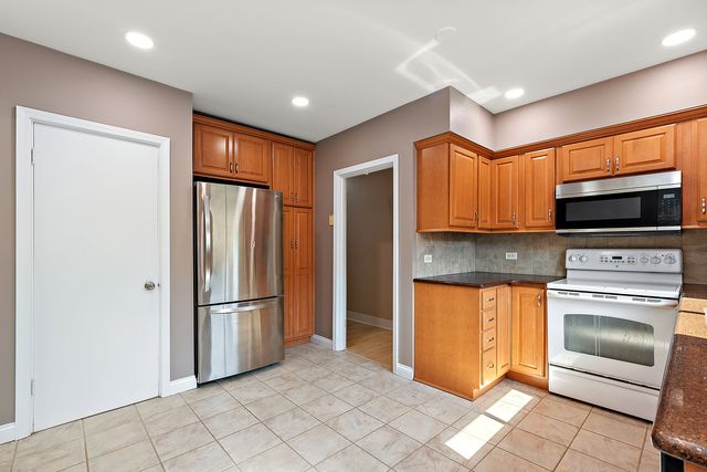 2125 Collett Lane, Flossmoor, IL 60422