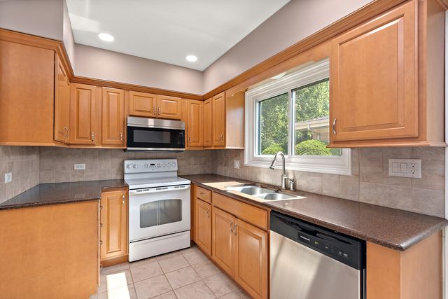 2125 Collett Lane, Flossmoor, IL 60422