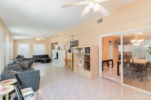 147 Emerson Drive NW, Palm Bay, FL 32907