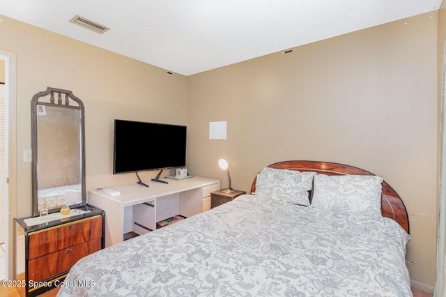 147 Emerson Drive NW, Palm Bay, FL 32907