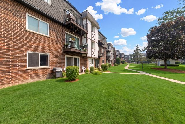 9461 BAY COLONY Drive 1S, Des Plaines, IL 60016