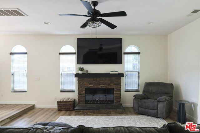 13230 Creekside Lane, Poway, CA 92064