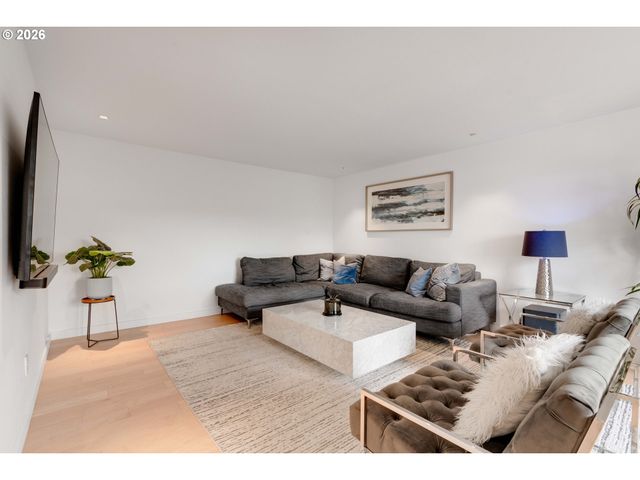 2539 LIMERICK Ln, West Linn, OR 97068