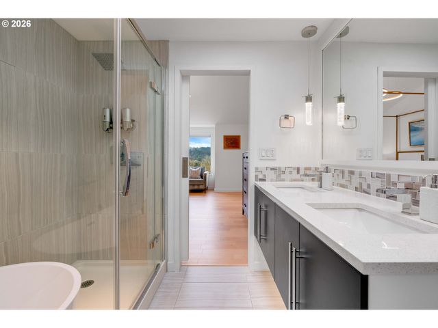 2539 LIMERICK Ln, West Linn, OR 97068