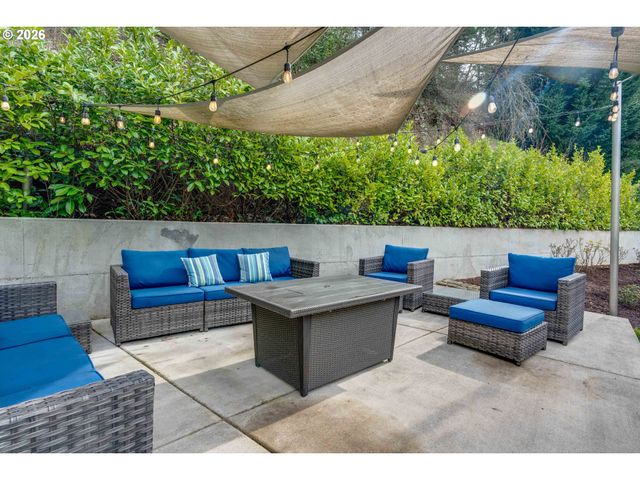 2539 LIMERICK Ln, West Linn, OR 97068