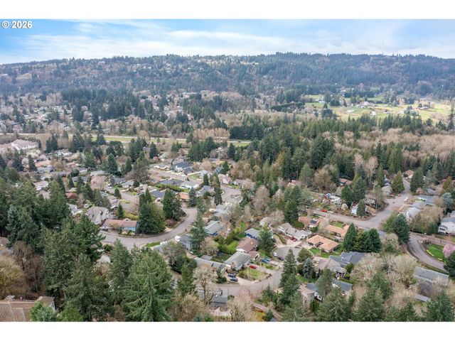 2539 LIMERICK Ln, West Linn, OR 97068