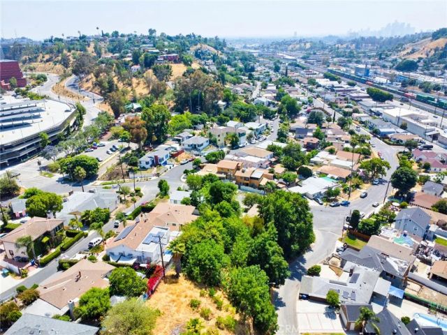 5306 Borland, Los Angeles, CA 90032