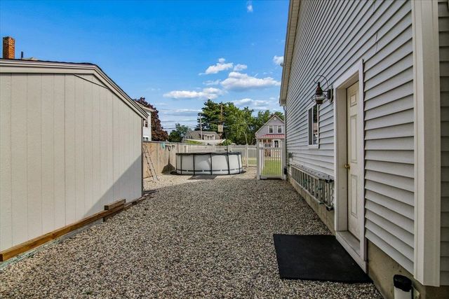 6 Fairview Street, Goffstown, NH 03102