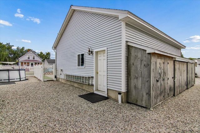 6 Fairview Street, Goffstown, NH 03102