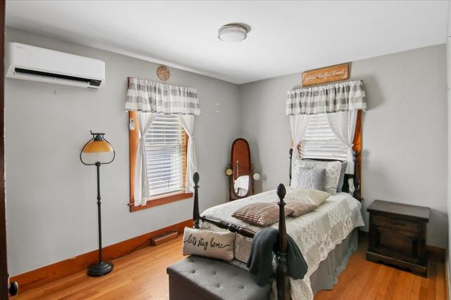 6 Fairview Street, Goffstown, NH 03102