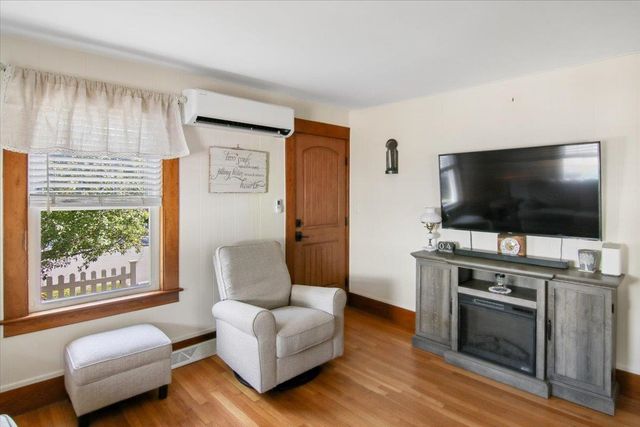 6 Fairview Street, Goffstown, NH 03102