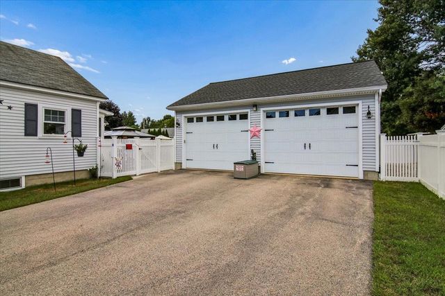 6 Fairview Street, Goffstown, NH 03102