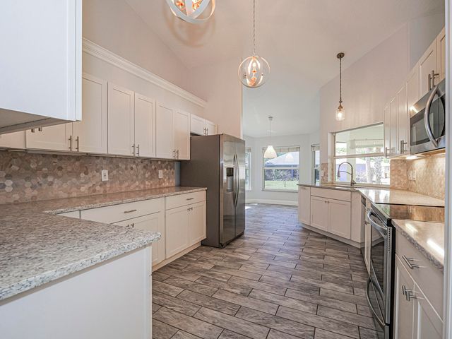 725 23rd Avenue, Vero Beach, FL 32962