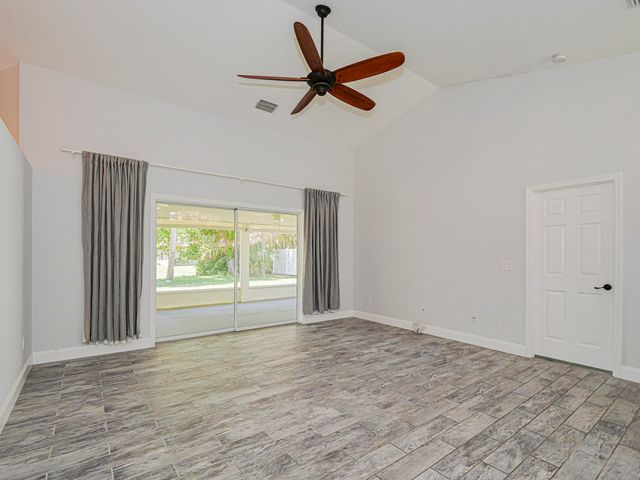 725 23rd Avenue, Vero Beach, FL 32962