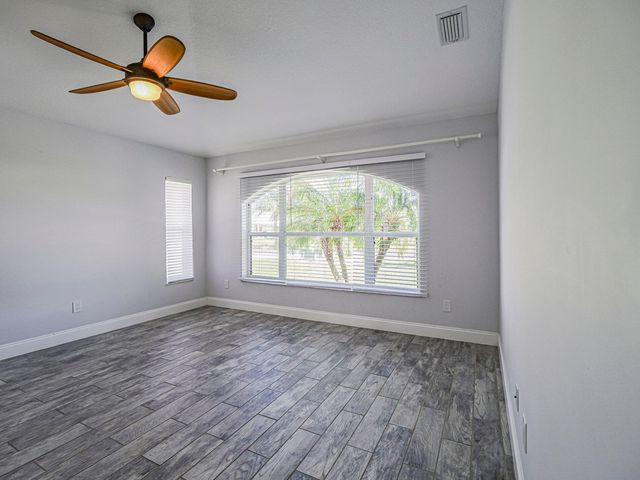 725 23rd Avenue, Vero Beach, FL 32962