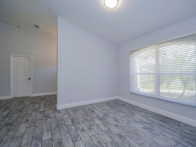 725 23rd Avenue, Vero Beach, FL 32962