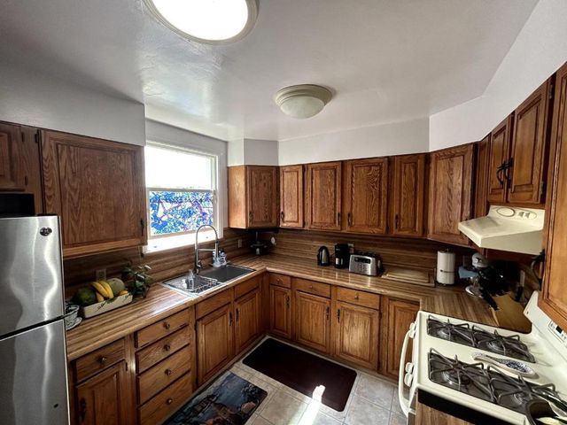 3116 Nevin Avenue, Richmond, CA 94804
