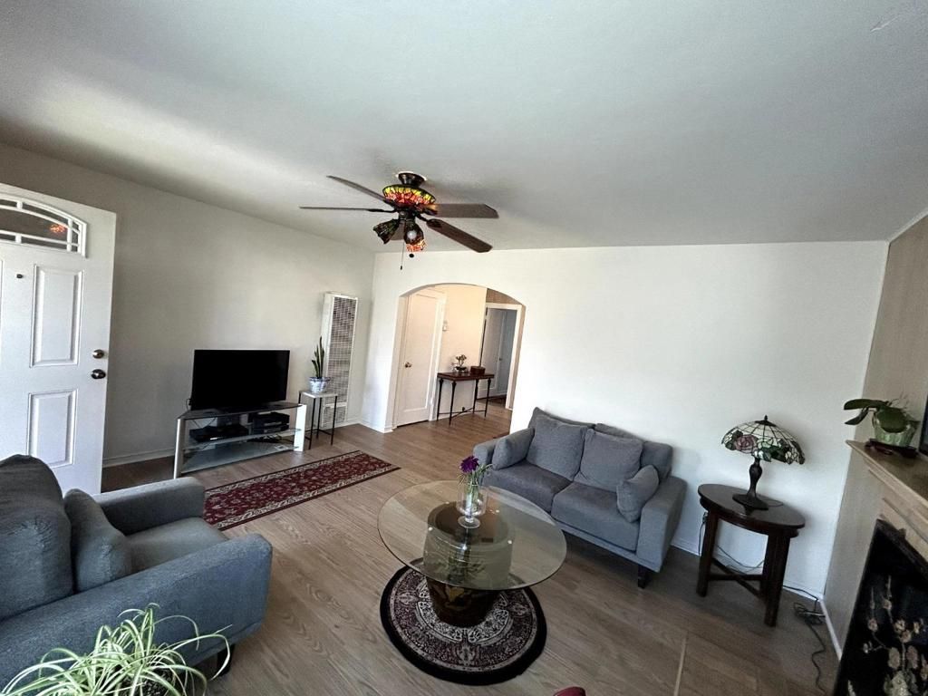 Image 7 of property listing at 3116 Nevin Avenue, Richmond, CA 94804