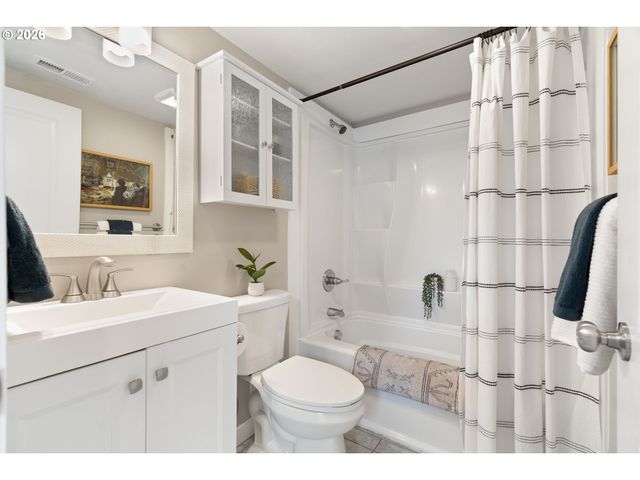 7805 N HEREFORD Ave, Portland, OR 97203