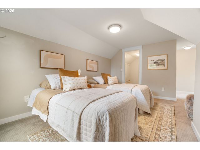 7805 N HEREFORD Ave, Portland, OR 97203
