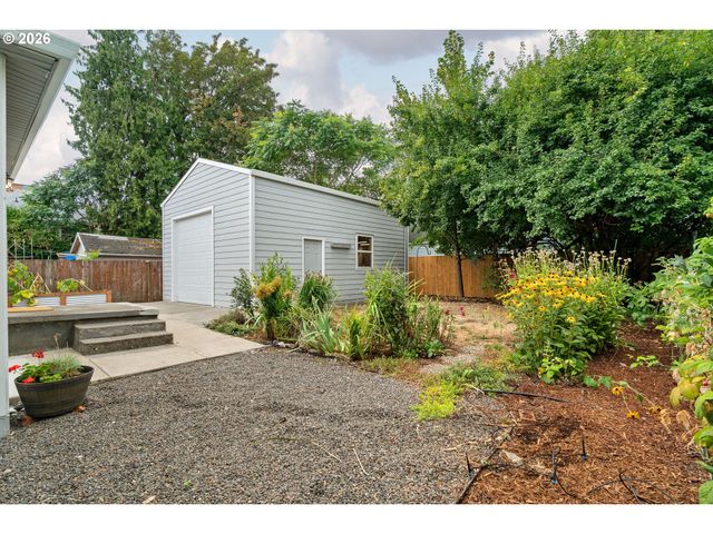 7805 N HEREFORD Ave, Portland, OR 97203