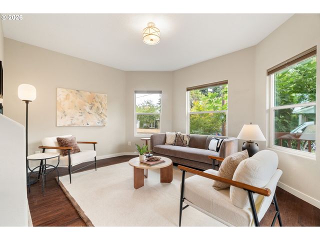 7805 N HEREFORD Ave, Portland, OR 97203